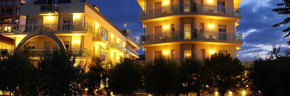 Hotel Lady Mary Milano Marittima Esterno foto
