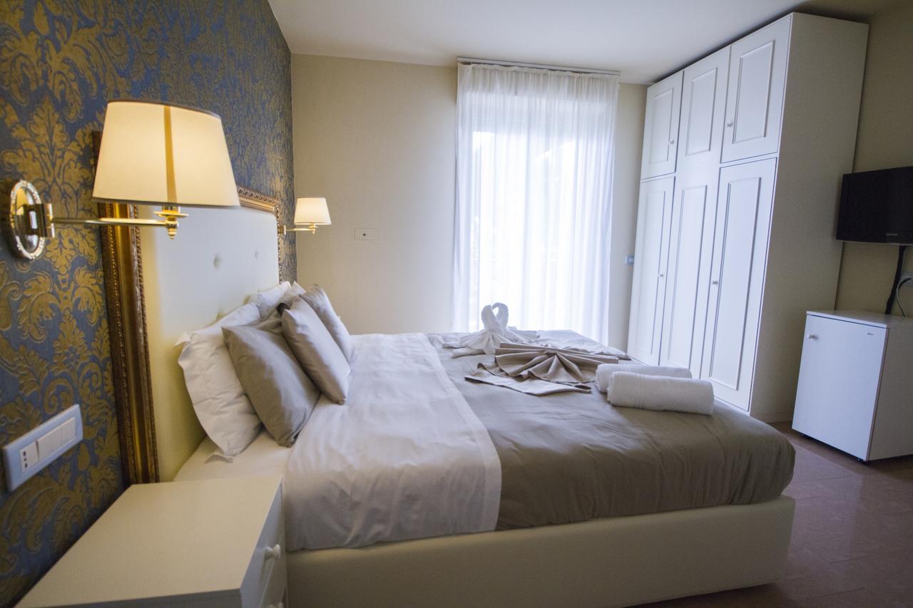 Hotel Lady Mary Milano Marittima Esterno foto