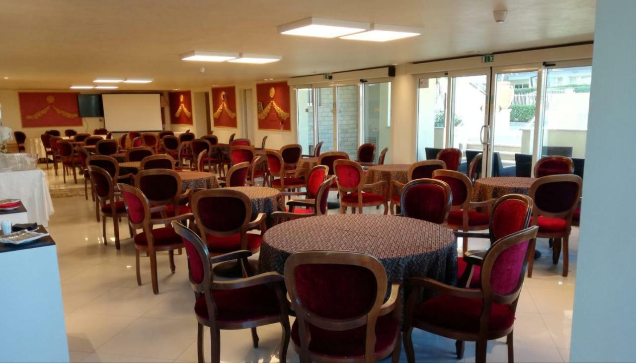 Hotel Lady Mary Milano Marittima Esterno foto