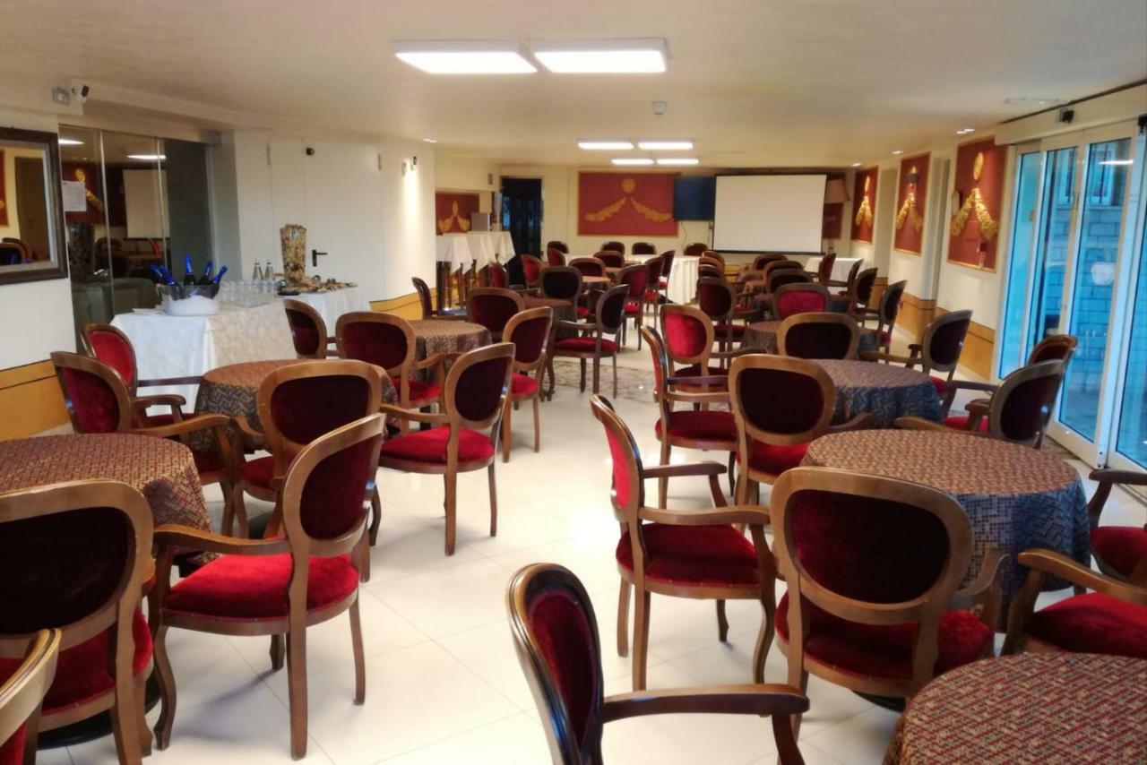 Hotel Lady Mary Milano Marittima Esterno foto